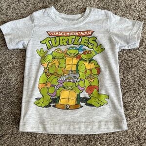 Nickelodeon Gray T-Shirt with Colorful Graphic